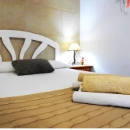 Spacious House In Poble Nou With Garden Holiday home El Poblenou del Delta