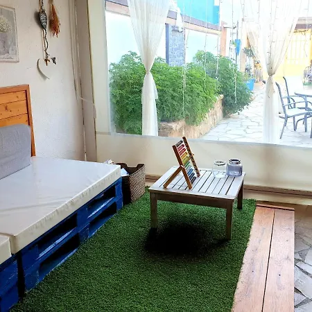 Spacious House In Poble Nou With Garden *