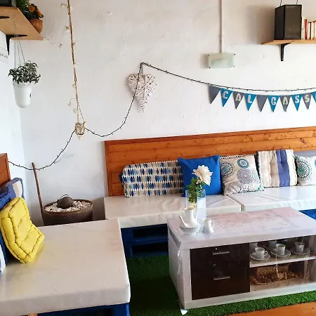 Spacious House In Poble Nou With Garden Holiday home El Poblenou del Delta