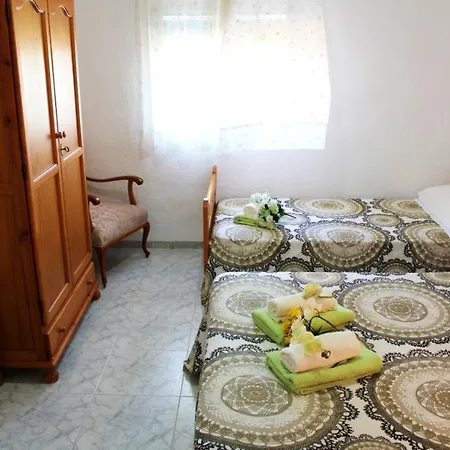 Spacious House In Poble Nou With Garden * El Poblenou del Delta