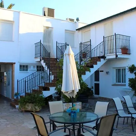 Holiday home Spacious House In Poble Nou With Garden El Poblenou del Delta